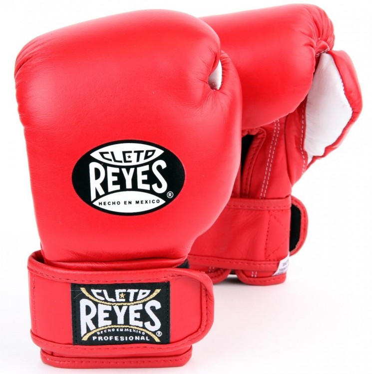 Cleto Reyes USA on Instagram: 🥊 Little Champion in Red! 🔴👦 From his  gloves to his headgear, every piece of equipment is a symbol of his  commitment to the sport. It's not