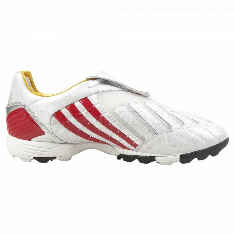Adidas_Soccer_Shoes_Predator_Absolion_Powerswerve_TRX_TF_666233_3.jpeg