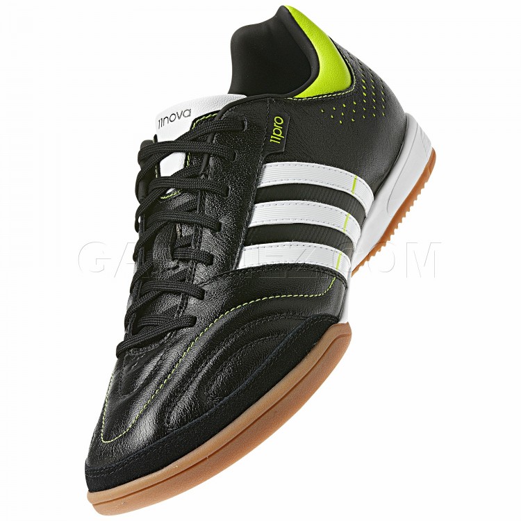 Adidas_Soccer_Shoes_11Nova_V23230_3.jpg