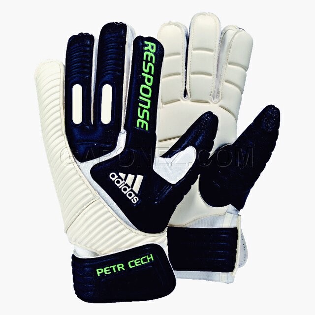 Adidas Goalkeeper Gloves_Response_Training_Petr_Cech_46317_02.jpg