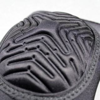 阿迪达斯摔跤护膝 aK100