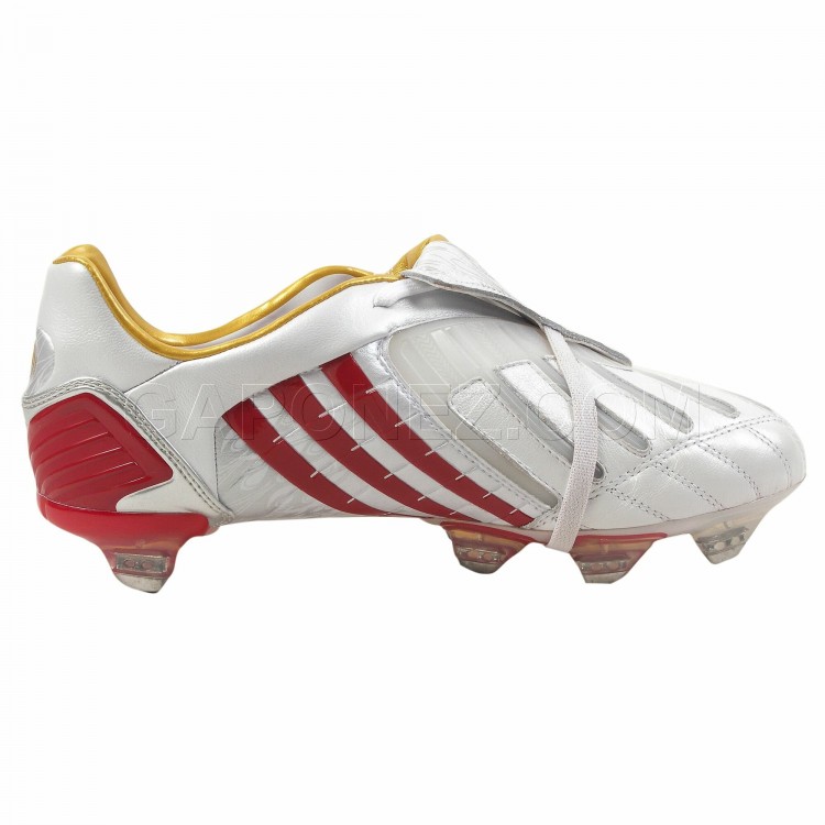 Adidas_Soccer_Shoes_Predator_Absolion_PowerSwerve_TRX_SG_666105_3.jpeg